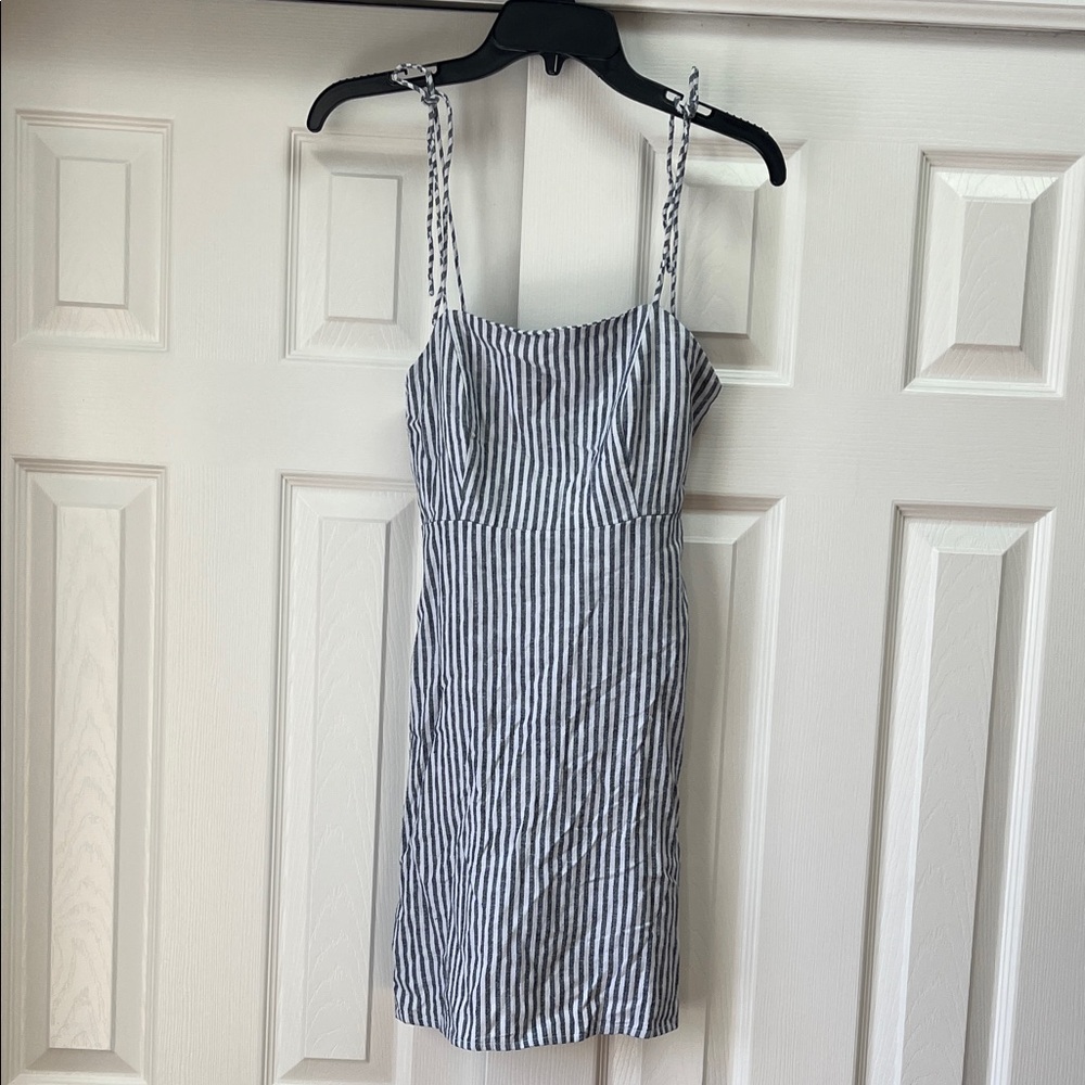 NWT Old Navy Stripped Mini Dress Featuring Tie Straps